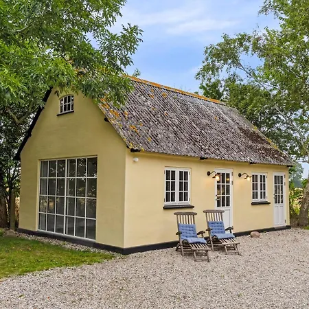Secluded In Idyllic Surroundings * Harpelunde