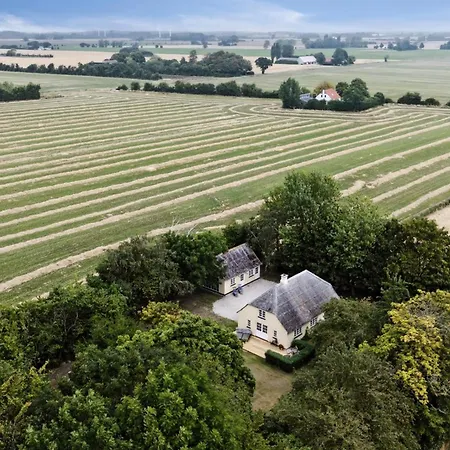 Secluded In Idyllic Surroundings * Harpelunde